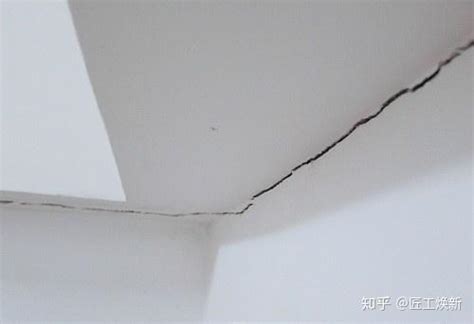 天花板牆壁裂痕 值使死門